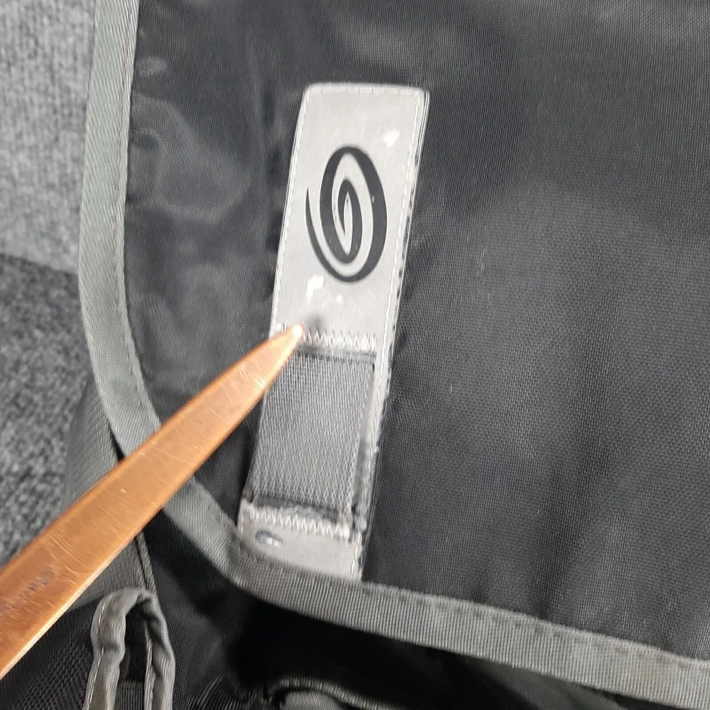 Timbuk2 Command Laptop Messenger Bag Medium Black & Grey Crossbody READ